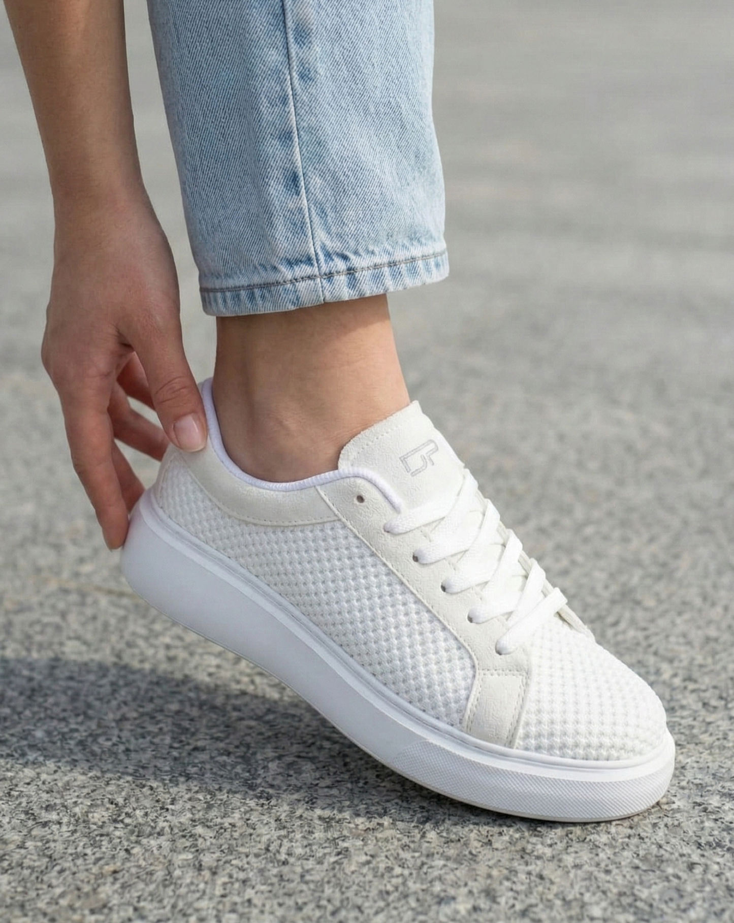 KADIN HAFİF NEFES ALABİLEN SNEAKER