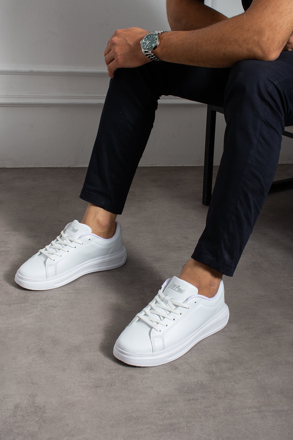 BS-01-HER TARZA UYGUN AYAKKABI